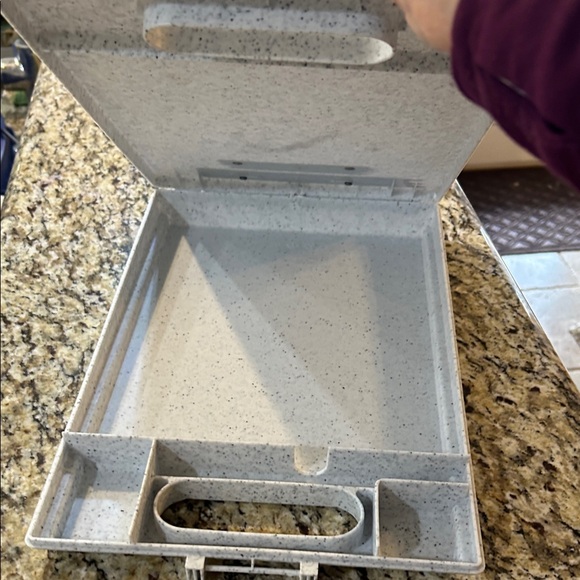 Dexas White Clipboard with Solar Calculator & Inside Storage & Handle - Picture 3 of 14